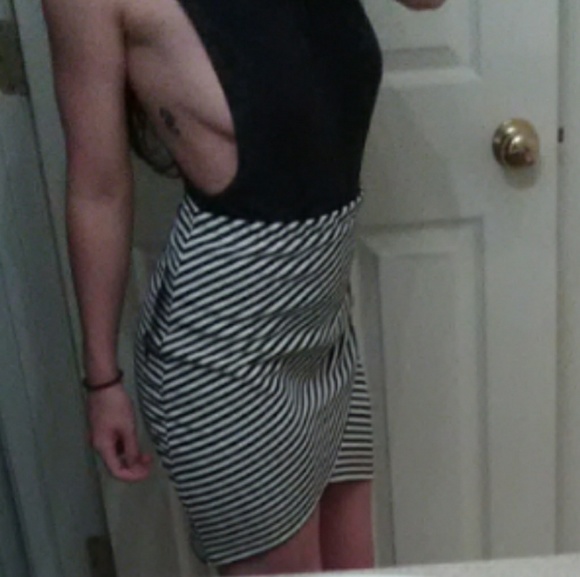SOLD Bodycon Skirt 26" - Picture 2 of 5